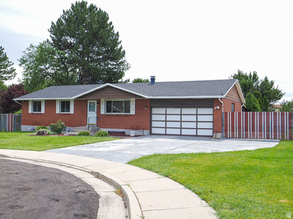 2683 W CASTLE OAKS CIR, Taylorsville, UT 84129 — photo 3