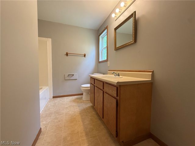 1305 Superior Avenue, Akron, OH 44307