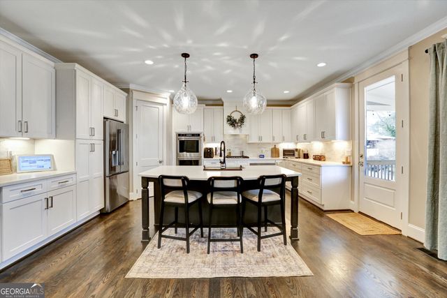 6108 Hutchins Drive, Buford, GA 30518