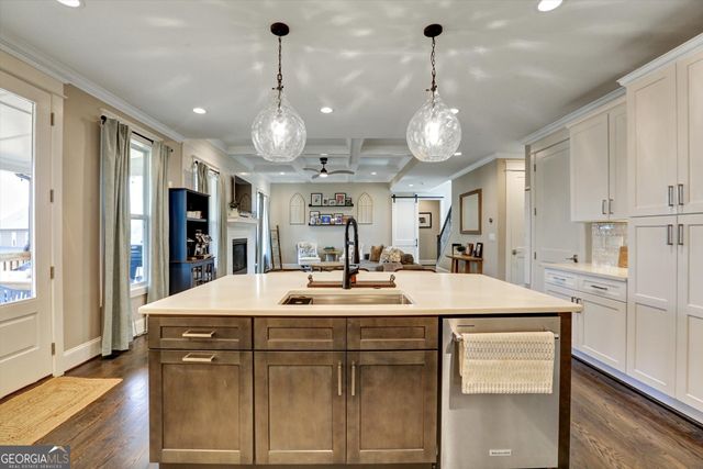 6108 Hutchins Drive, Buford, GA 30518