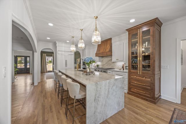 302 Devon Circle SE, Huntsville, AL 35802