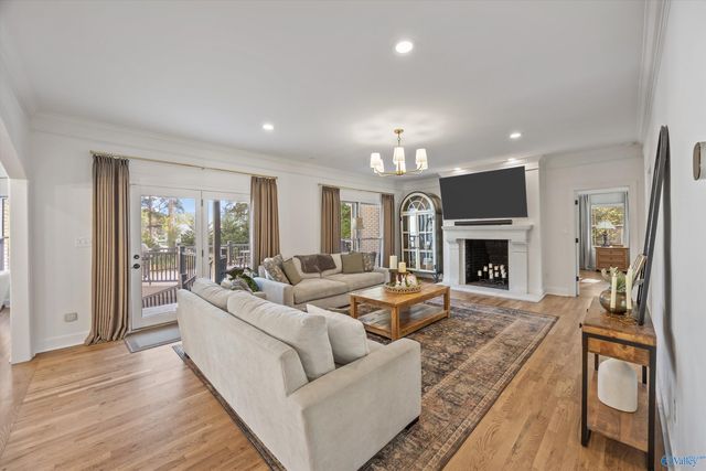 302 Devon Circle SE, Huntsville, AL 35802