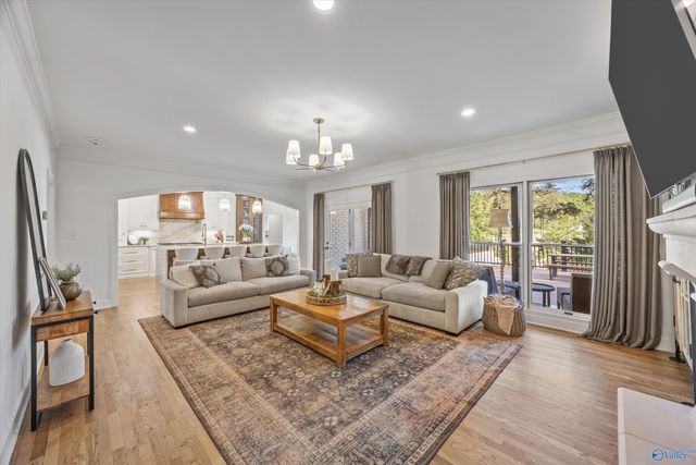 302 Devon Circle SE, Huntsville, AL 35802