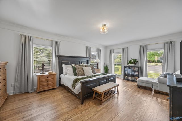 302 Devon Circle SE, Huntsville, AL 35802