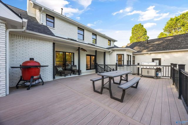 302 Devon Circle SE, Huntsville, AL 35802