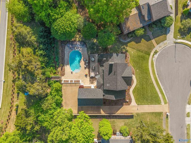 302 Devon Circle SE, Huntsville, AL 35802