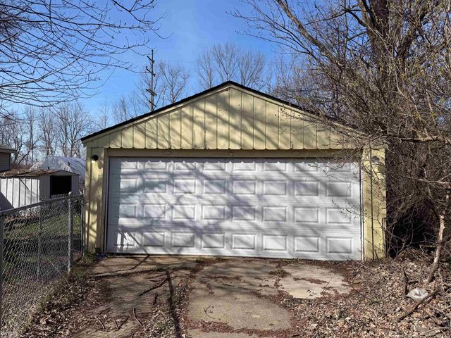 1387 Webber Avenue, Burton, MI 48529