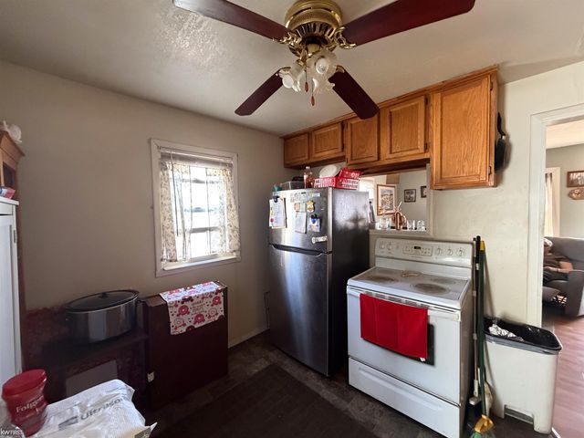 1387 Webber Avenue, Burton, MI 48529