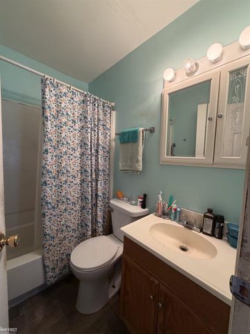 1387 Webber Avenue, Burton, MI 48529