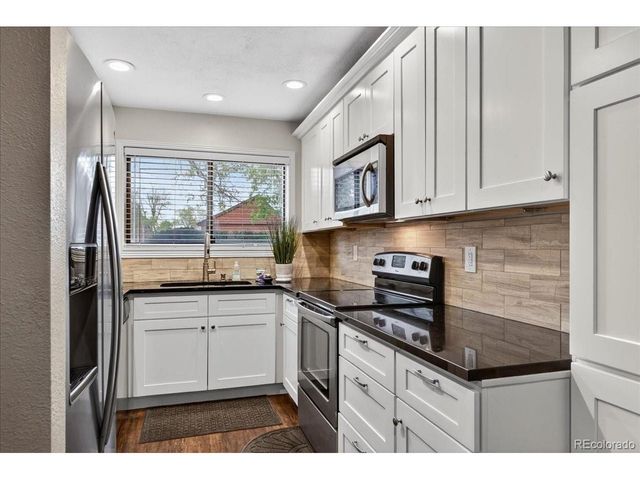 433 Wright St 101, Lakewood, CO 80228