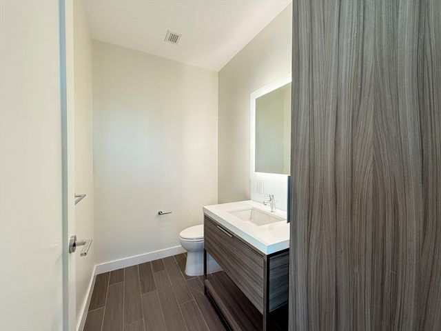 188 Brookline Ave 24I, Boston, MA 02215