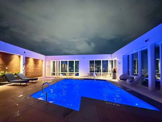 188 Brookline Ave 24I, Boston, MA 02215