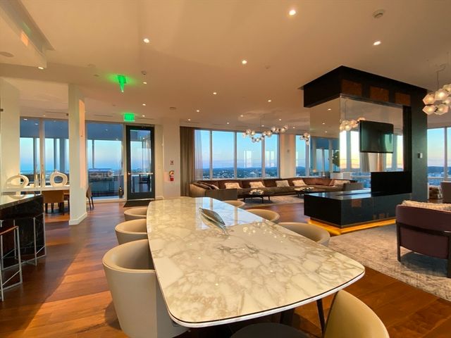 188 Brookline Ave 24I, Boston, MA 02215