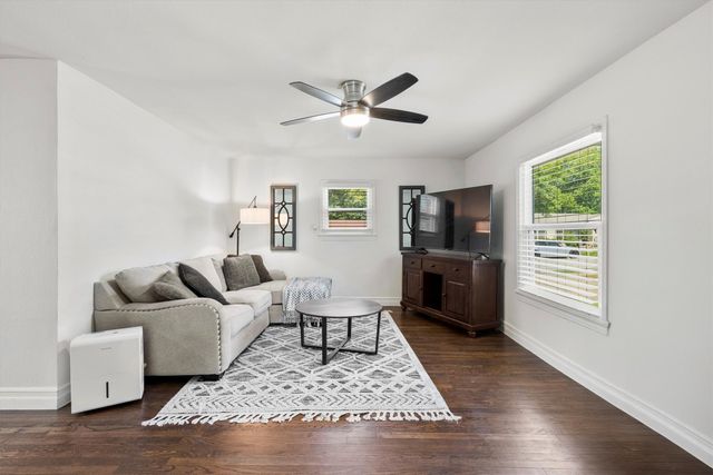 323 S 3rd Street, Wylie, TX 75098