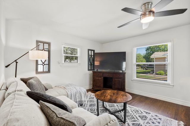 323 S 3rd Street, Wylie, TX 75098