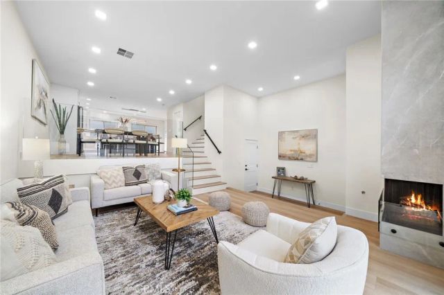 10 Starfall 11, Irvine, CA 92603