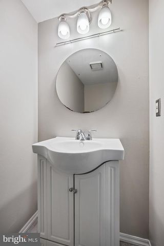 45 SANDRA RD, Voorhees, NJ 08043