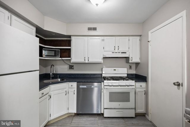 45 SANDRA RD, Voorhees, NJ 08043