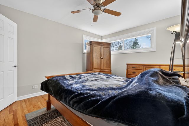 203 S See Gwun Avenue, Mount Prospect, IL 60056