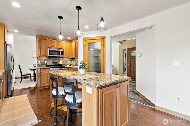 22812 SE 265th Place, Maple Valley, WA 98038
