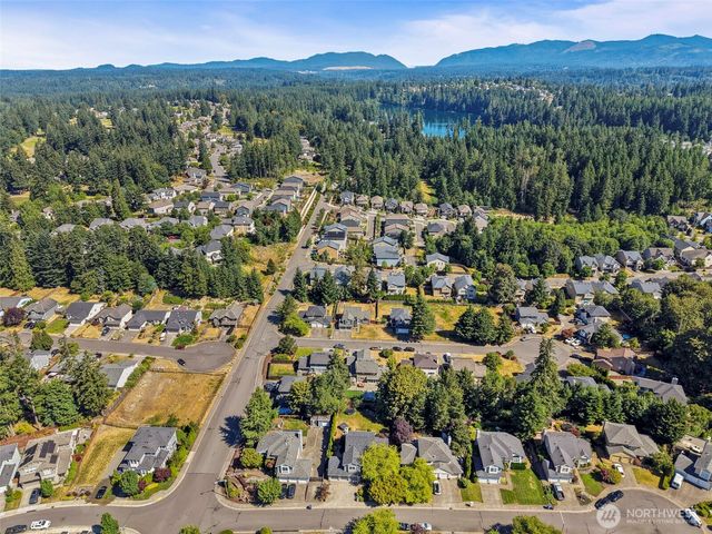 22812 SE 265th Place, Maple Valley, WA 98038
