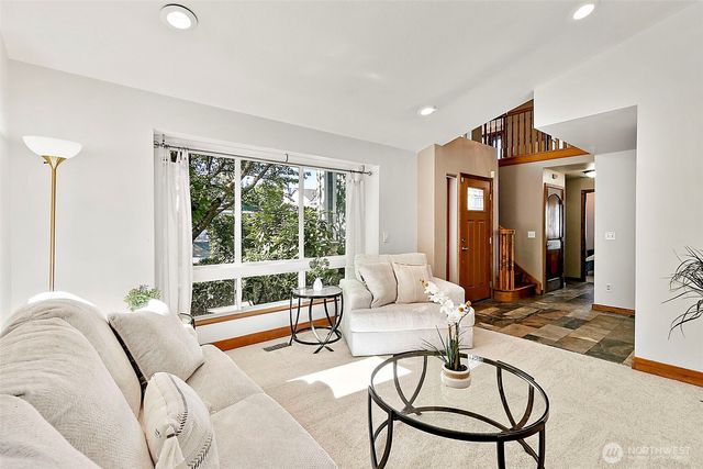 22812 SE 265th Place, Maple Valley, WA 98038