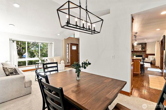 22812 SE 265th Place, Maple Valley, WA 98038