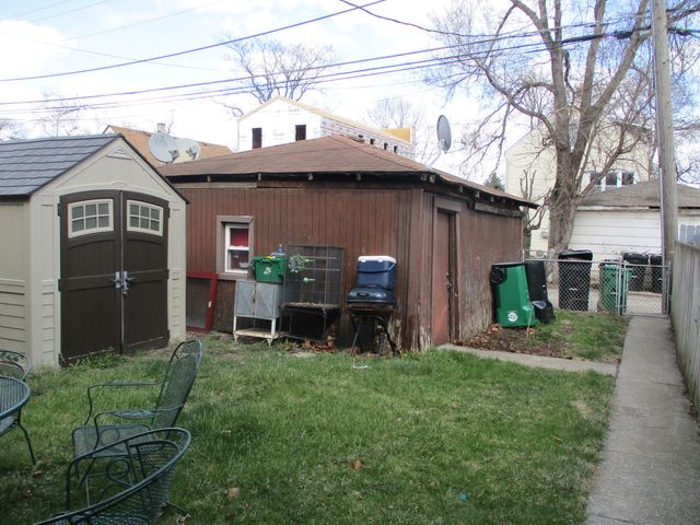 1525 Gunderson Avenue, Berwyn, IL 60402