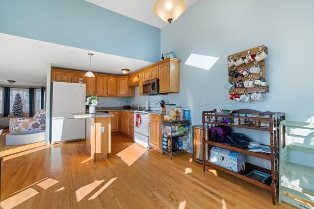 72 Sophia Dr, Worcester, MA 01607