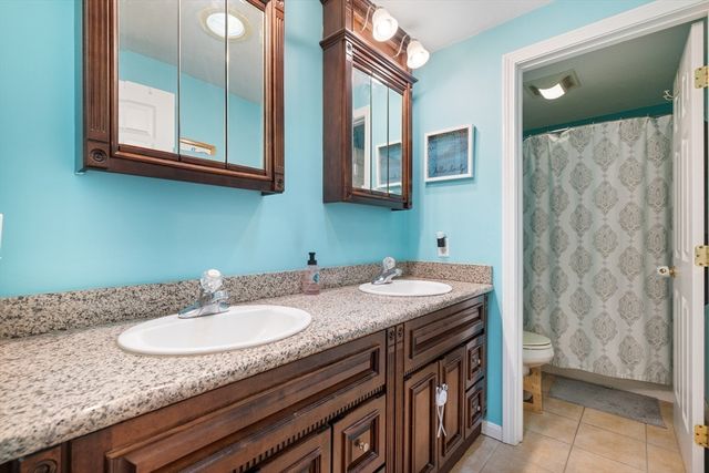 72 Sophia Dr, Worcester, MA 01607