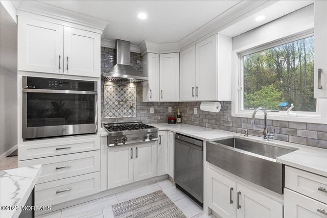 3 Vancouver Road, Morganville, NJ 07751