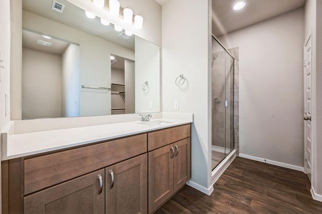 119 Honeybee LN, Elgin, TX 78621