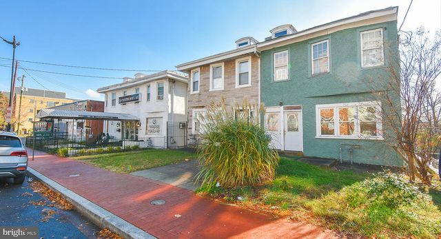 912 KENNEDY ST NW, Washington, DC 20011