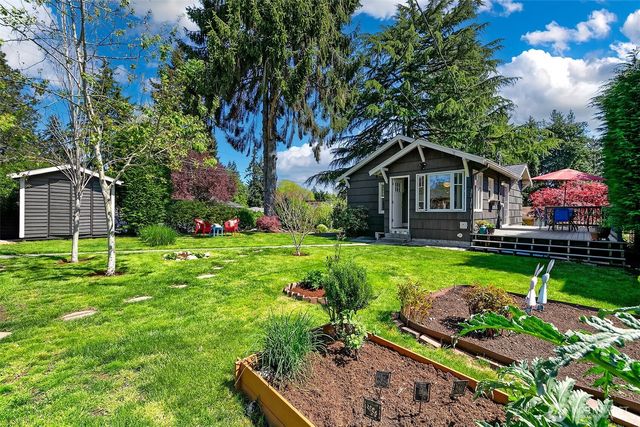 8403 32nd Avenue SW, Seattle, WA 98126