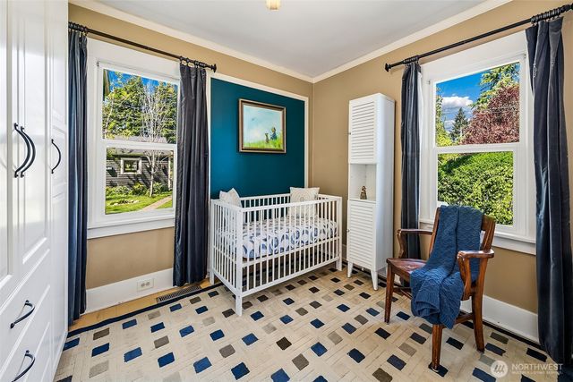 8403 32nd Avenue SW, Seattle, WA 98126