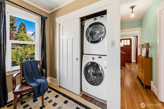 8403 32nd Avenue SW, Seattle, WA 98126