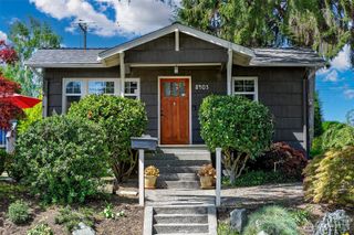 8403 32nd Avenue SW, Seattle, WA 98126