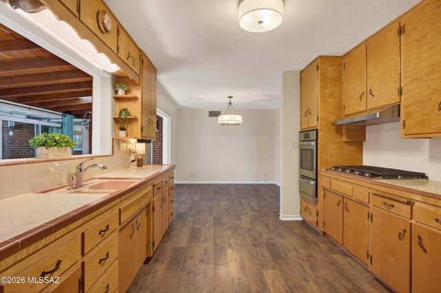 5738 E 7th Street, Tucson, AZ 85711