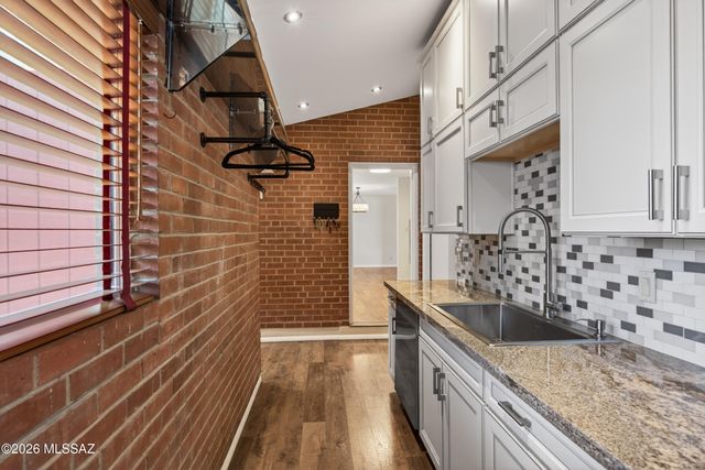 5738 E 7th Street, Tucson, AZ 85711