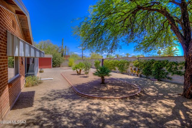 5738 E 7th Street, Tucson, AZ 85711