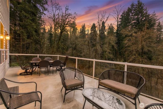 6117 Ames Lake Carnation Road NE, Carnation, WA 98014