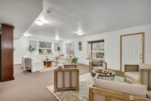 6117 Ames Lake Carnation Road NE, Carnation, WA 98014