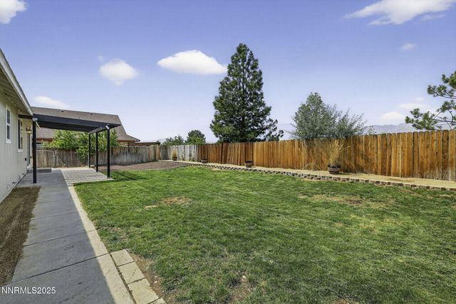 3522 Smoketree Avenue, Carson City, NV 89705