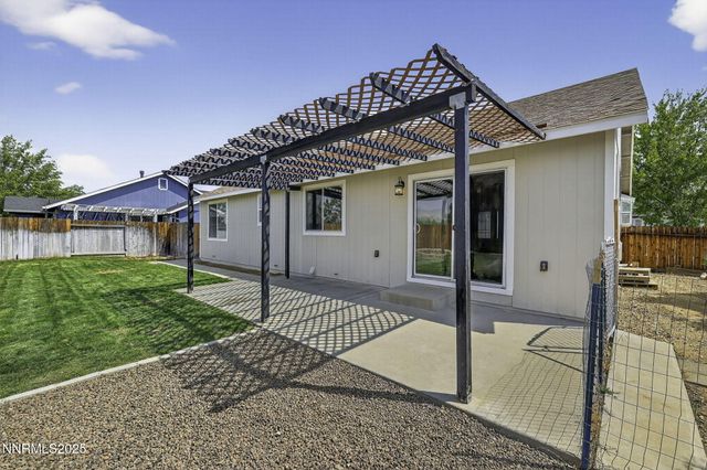 3522 Smoketree Avenue, Carson City, NV 89705