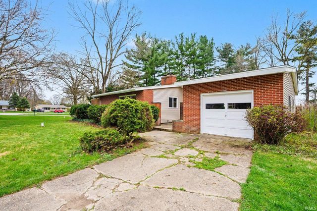 19600 Ruth Avenue, South Bend, IN 46614