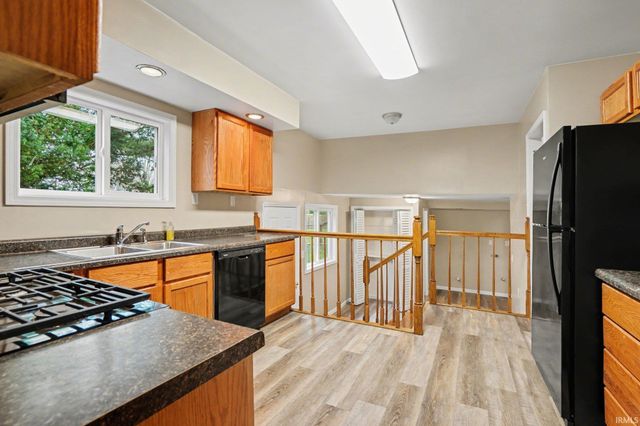 19600 Ruth Avenue, South Bend, IN 46614