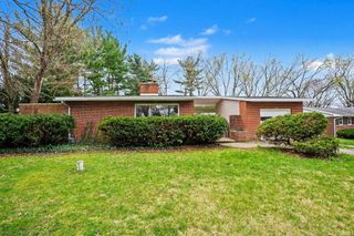 19600 Ruth Avenue, South Bend, IN 46614