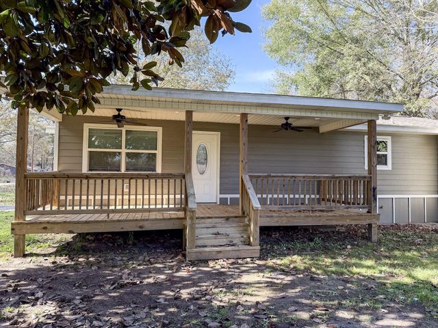 300 W 1st Ave., Petal, MS 39465