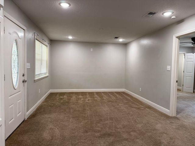 300 W 1st Ave., Petal, MS 39465