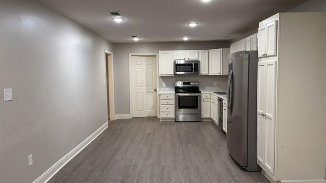 300 W 1st Ave., Petal, MS 39465